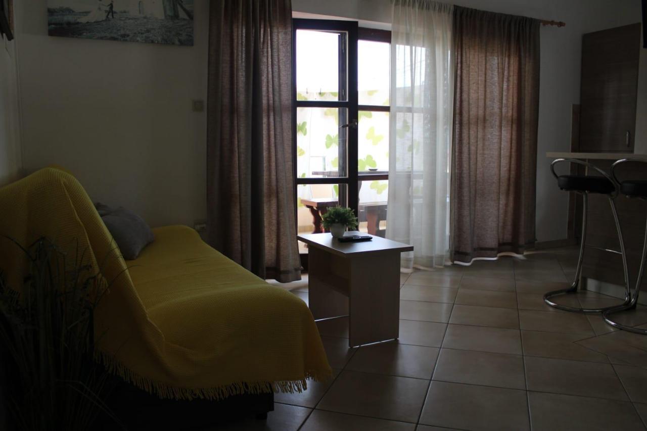 Apartman Stefanija Selce Exterior photo