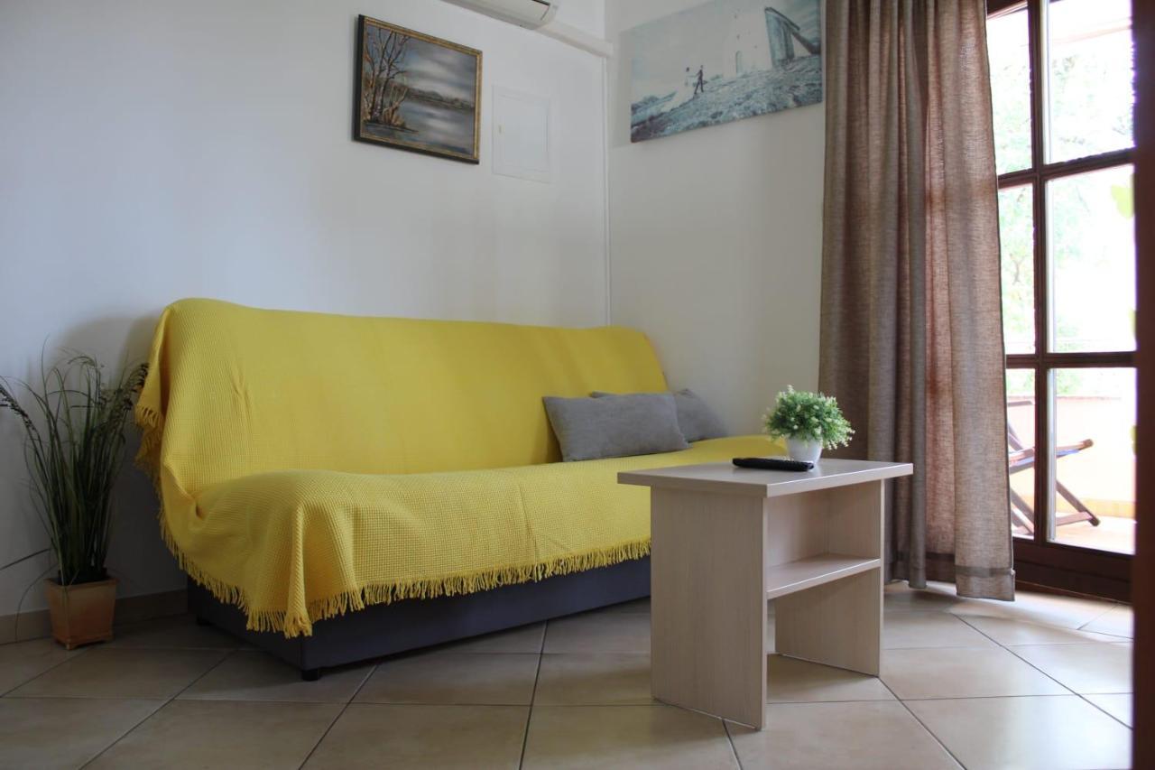 Apartman Stefanija Selce Exterior photo