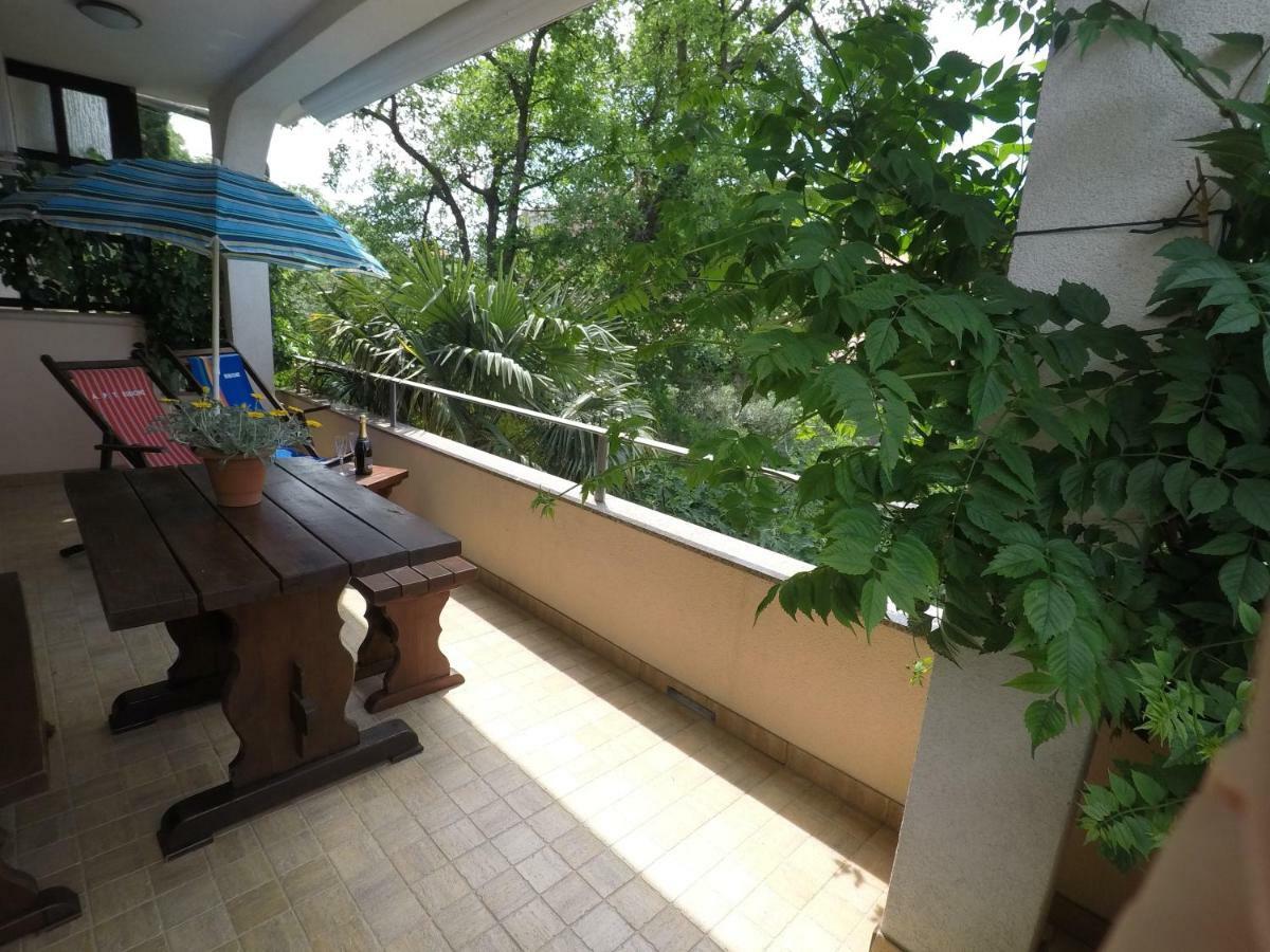 Apartman Stefanija Selce Exterior photo
